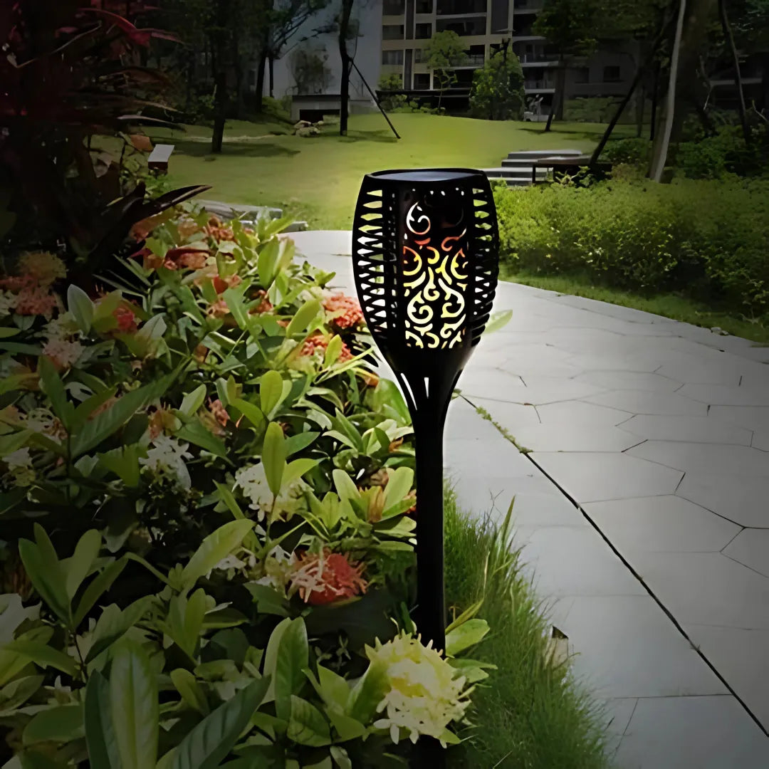 Tocha Solar LED Impermeável para Jardim - Iluminação Sustentável e Sofisticada