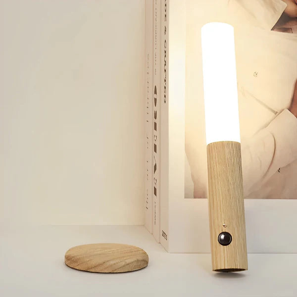 Luminária de Parede com Sensor e Base Magnética – Madeira e LED Inteligente