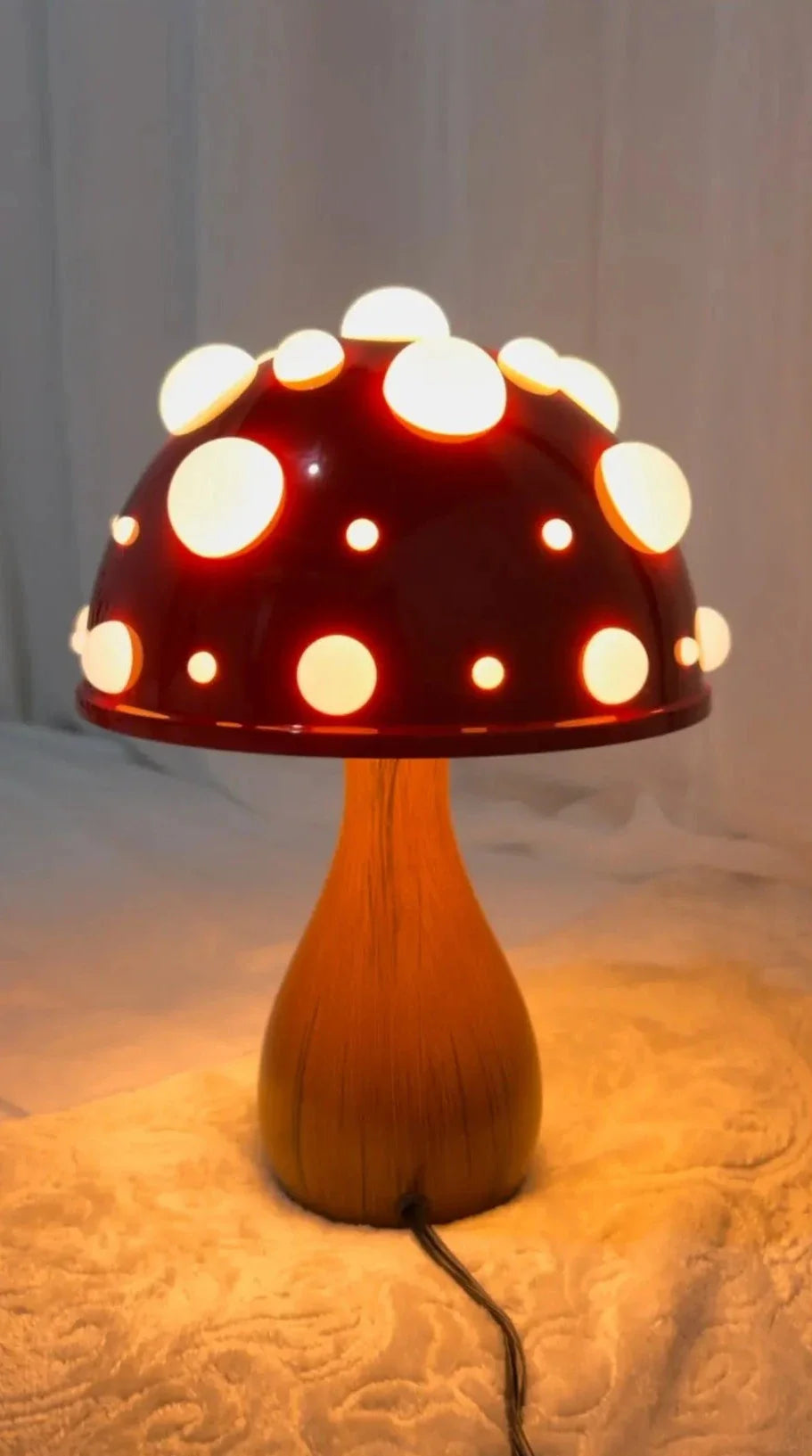 Abajur Cogumelo Luminária de Mesa Orb com Design Retrô e Iluminação Aconchegante