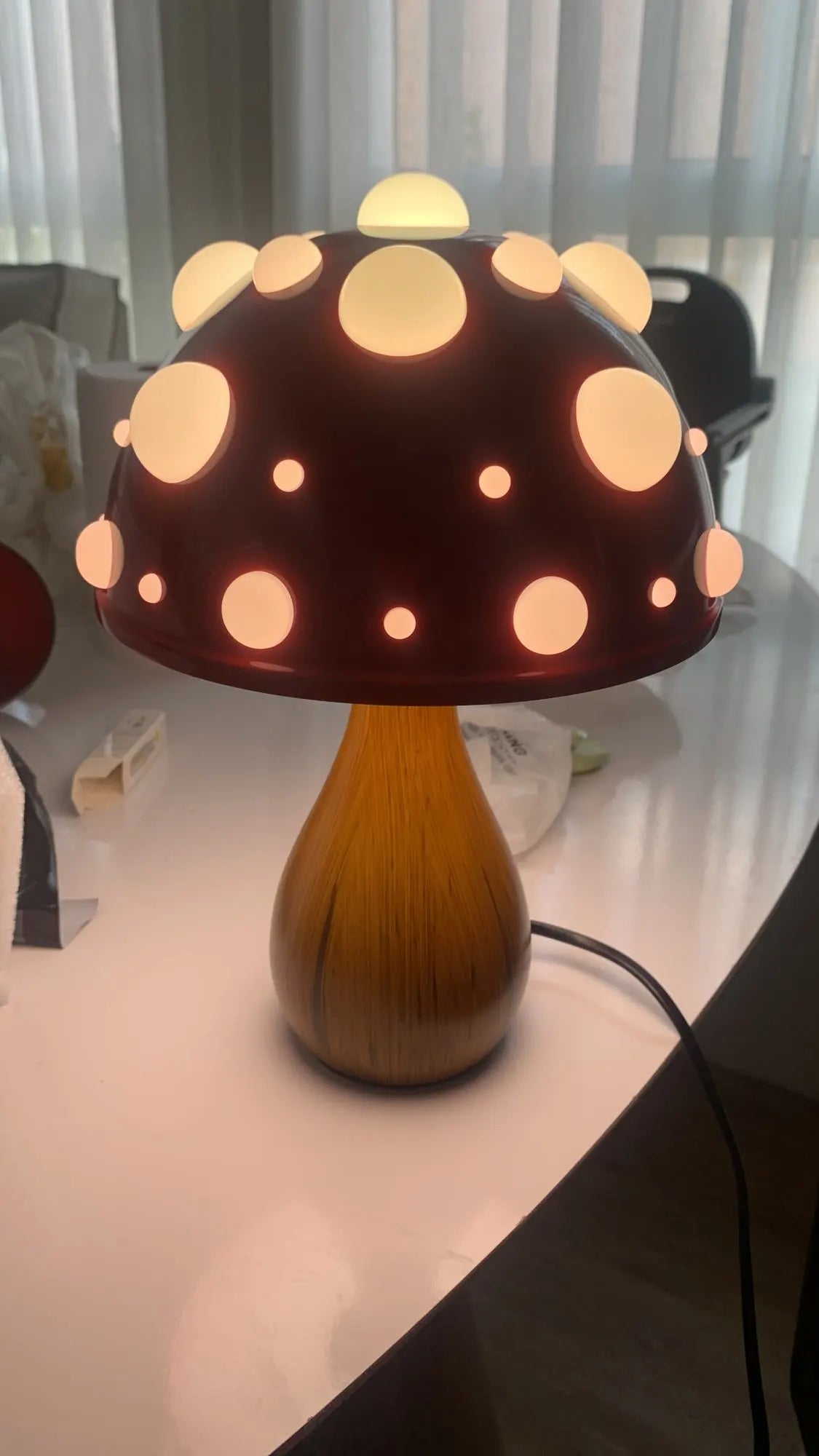Abajur Cogumelo Luminária de Mesa Orb com Design Retrô e Iluminação Aconchegante