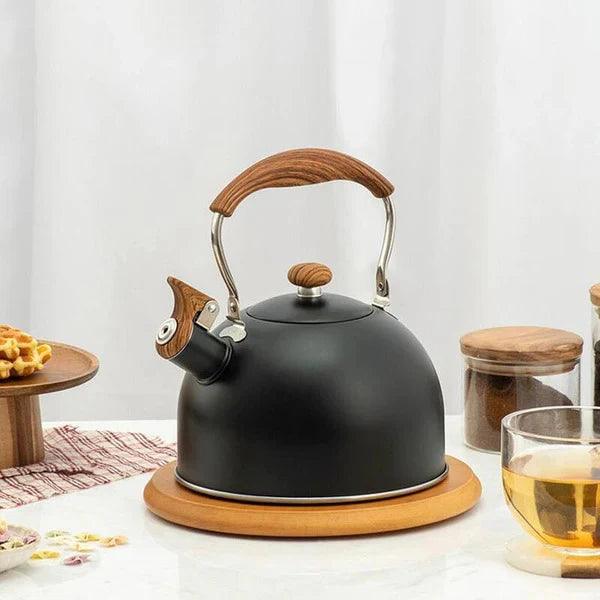 Chaleira Moderna com Cabo de Madeira em Inox – 2,5L, Compatível com Fogão a Gás e Indução