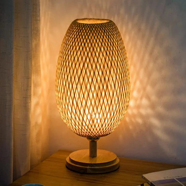 Luminária de Mesa Bambu – Estilo Natural com Elegância Artesanal