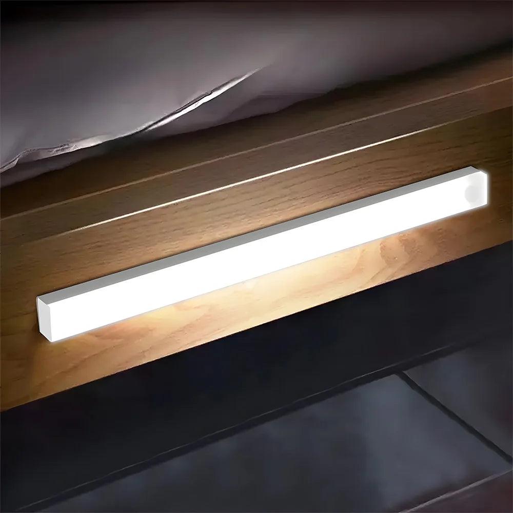 Luminária LED Barra com Sensor de Movimento Recarregável e Fácil Instalação