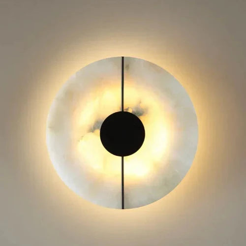 Arandela Pedra Translúcida Ive em Mármore Natural com Luz Quente e Design Sofisticado