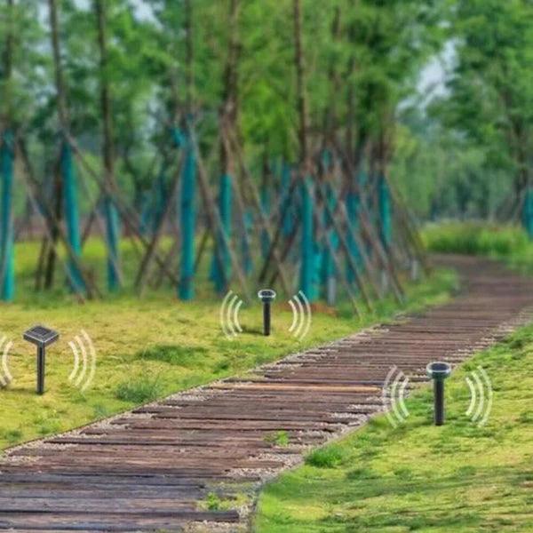 Repelente Solar Ultrassônico à Prova d’Água Espanta Pragas 24h