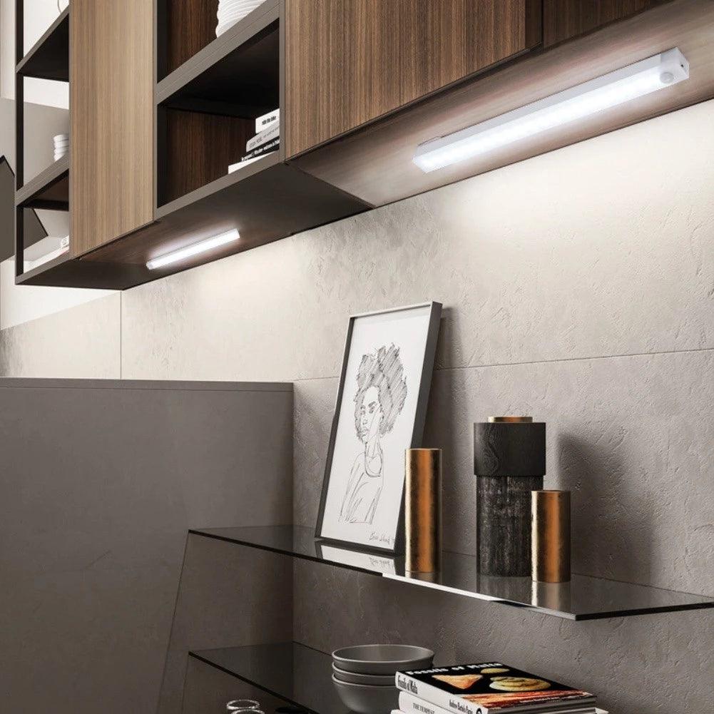 Luminária LED Barra com Sensor de Movimento Recarregável e Fácil Instalação