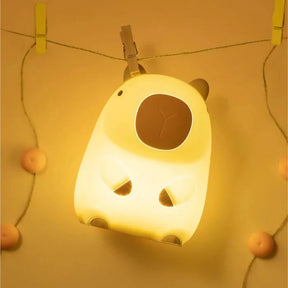 Luminária LED Capivara Portátil – Luz Suave e Design Encantador