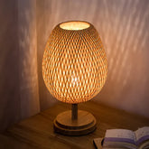 Luminária de Mesa Bambu – Estilo Natural com Elegância Artesana