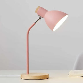 Luminária de Mesa com Bambu e Alumínio – Design Moderno