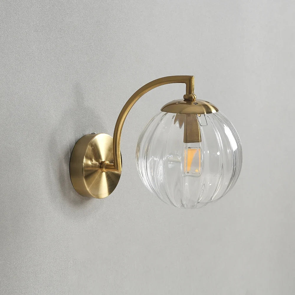 Arandela de Parede Globo Verona em Metal e Vidro com Design Sofisticado