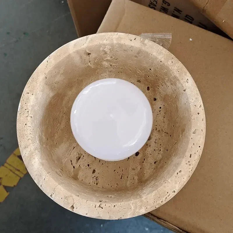 Lustre Pedra Travertino com Textura Natural e Iluminação Aconchegante