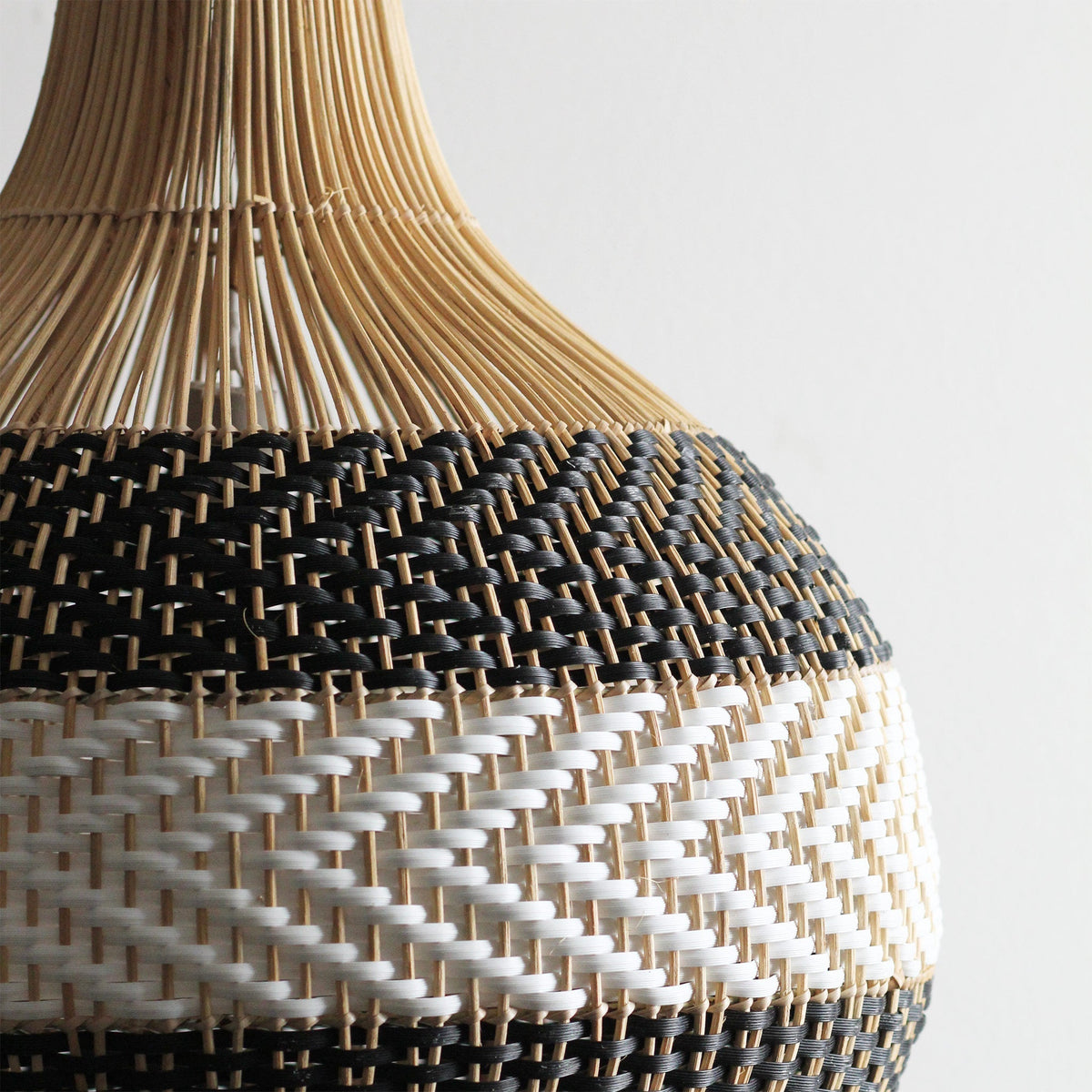 Luminária Pendente Rattan Trançado Artesanal Bali