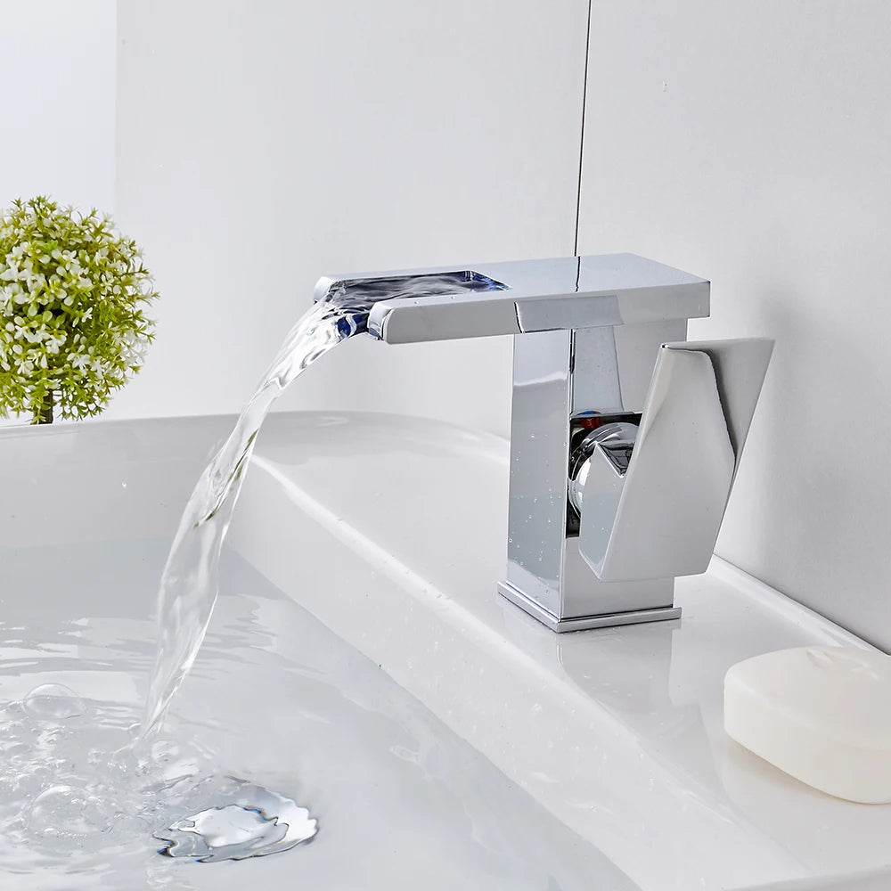 Torneira cascata LED para banheiro Volta
