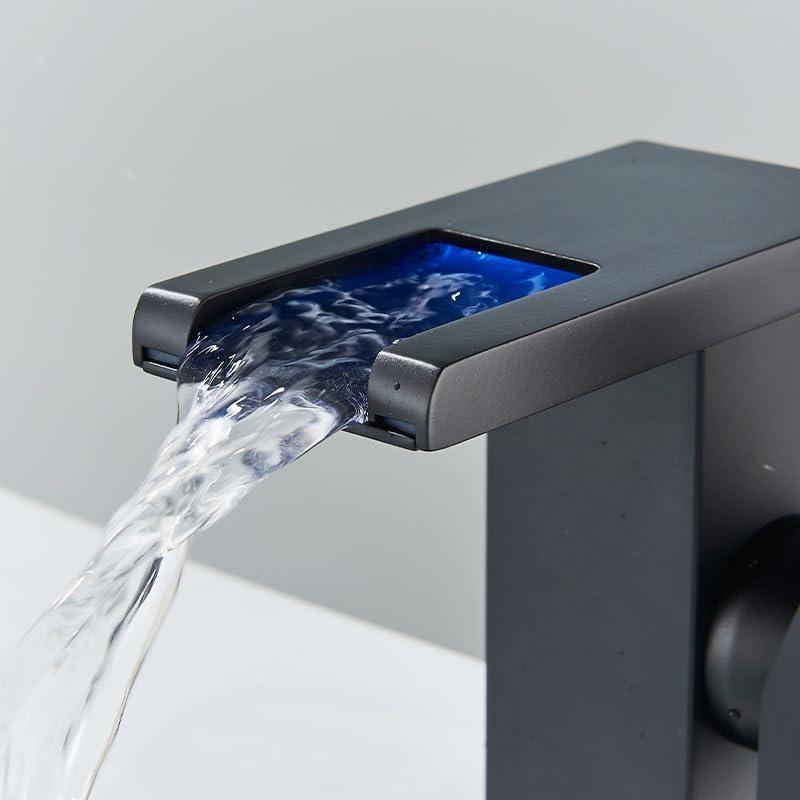 Torneira cascata LED para banheiro Volta